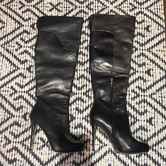 Marciano knee high leather boots in size 7.5 - Picture 2 of 4
